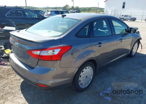 2012 Ford Focus Se z USA, uszkodzony, nr VIN 1FAHP3F2XCL209750